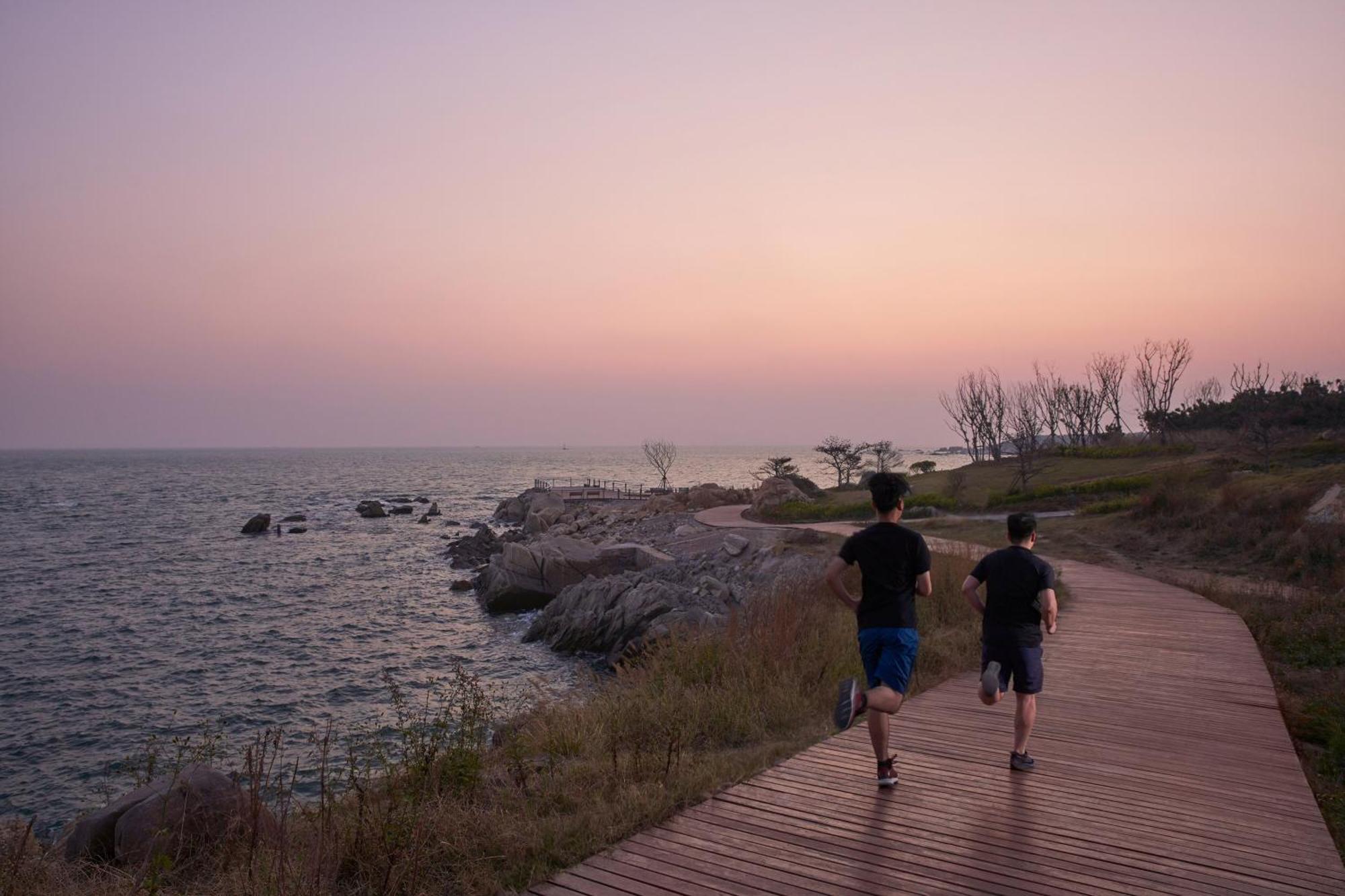 Sheraton Qingdao West Coast Eksteriør bilde