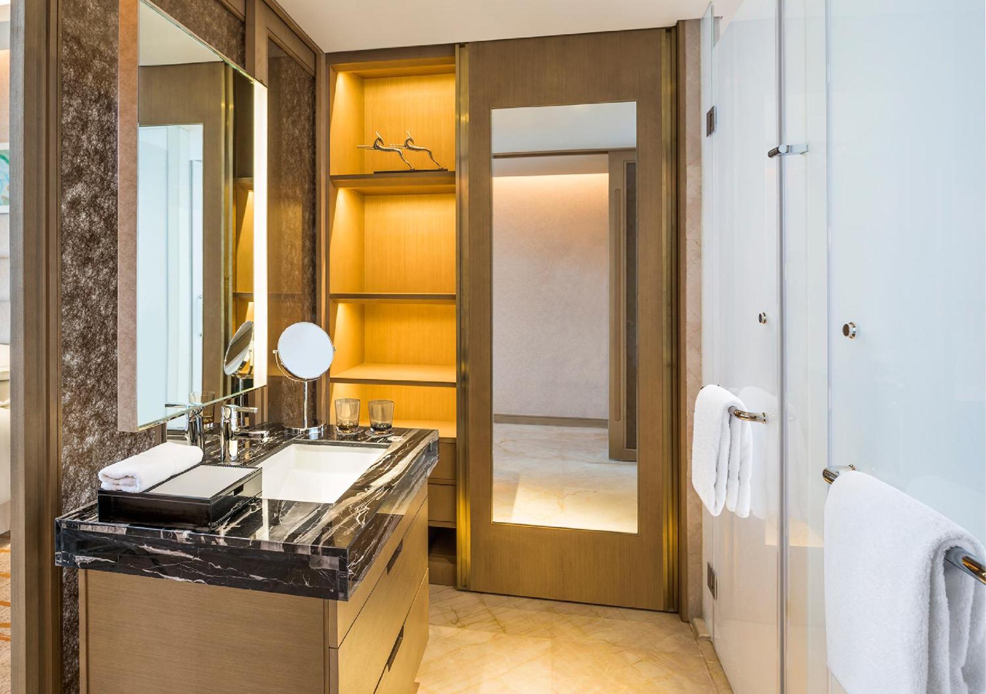 Sheraton Qingdao West Coast Eksteriør bilde
